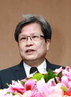 Chen-Jai Lee